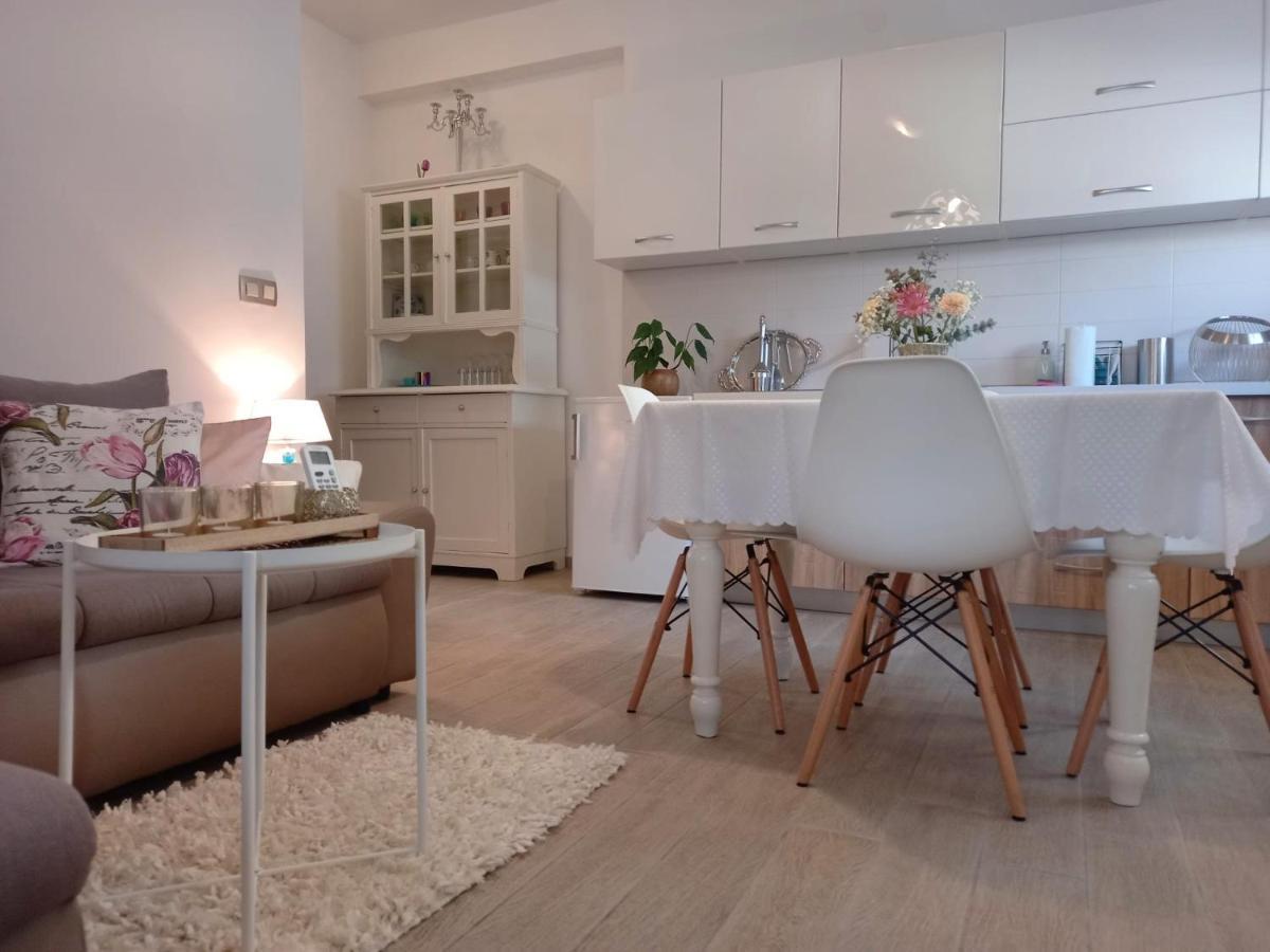 Apartmani Bruna Jezera Zewnętrze zdjęcie